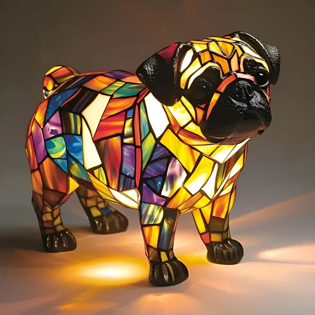 PugLume – Elegante Nachtlampe Aus Buntglas Mit Mops Motiv