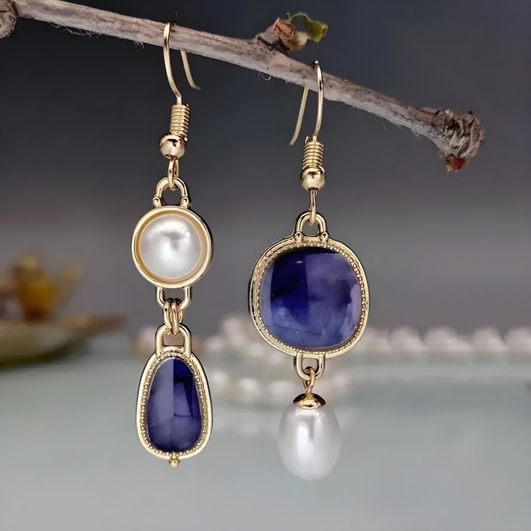 Nevena – Vintage-Ohrringe mit blauem Stein und Perle