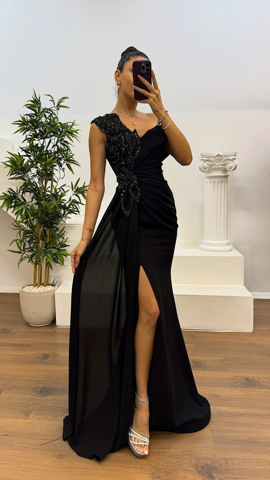 Kamarya – Atmungsaktives Abend Kleid Mit Falten