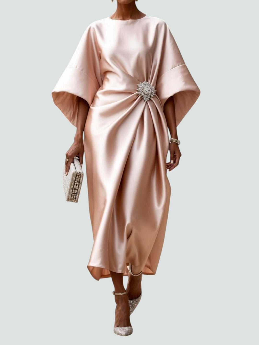 Marijona - Modernes Maxi Kleid Mit Satinkragen Und Flügelärmeln