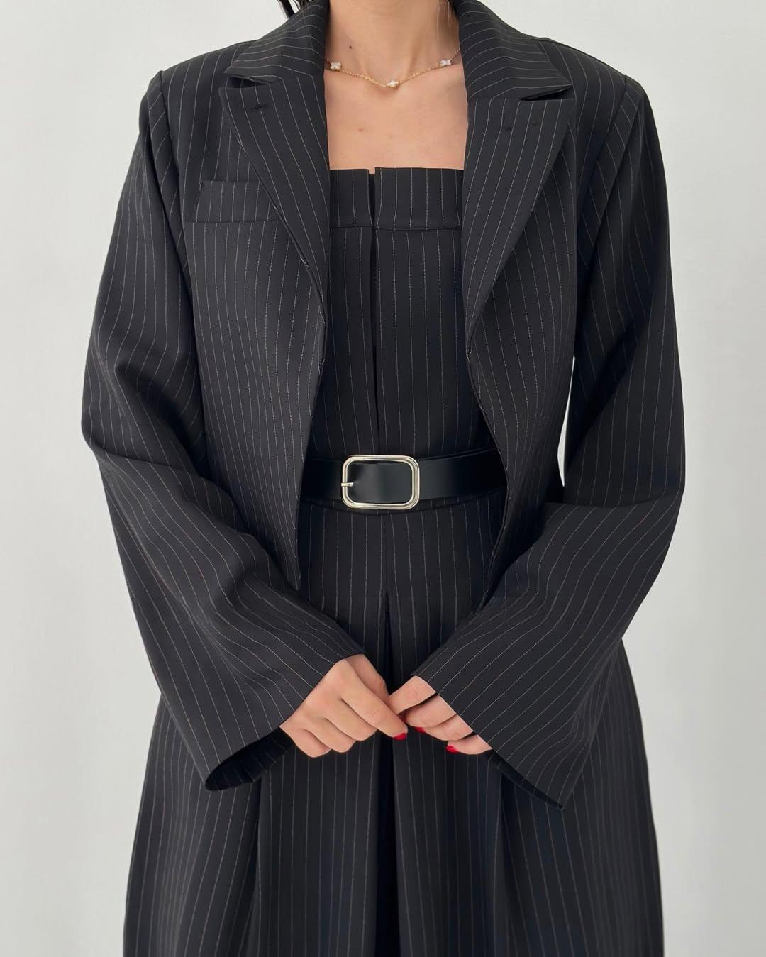 Lauralie – Trägerloser Jumpsuit im Jackenstil, Set Für Den Weg zur Arbeit