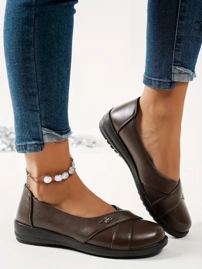 Kinerah - Orthopädische Leder Schuhe Mit Metallemblem