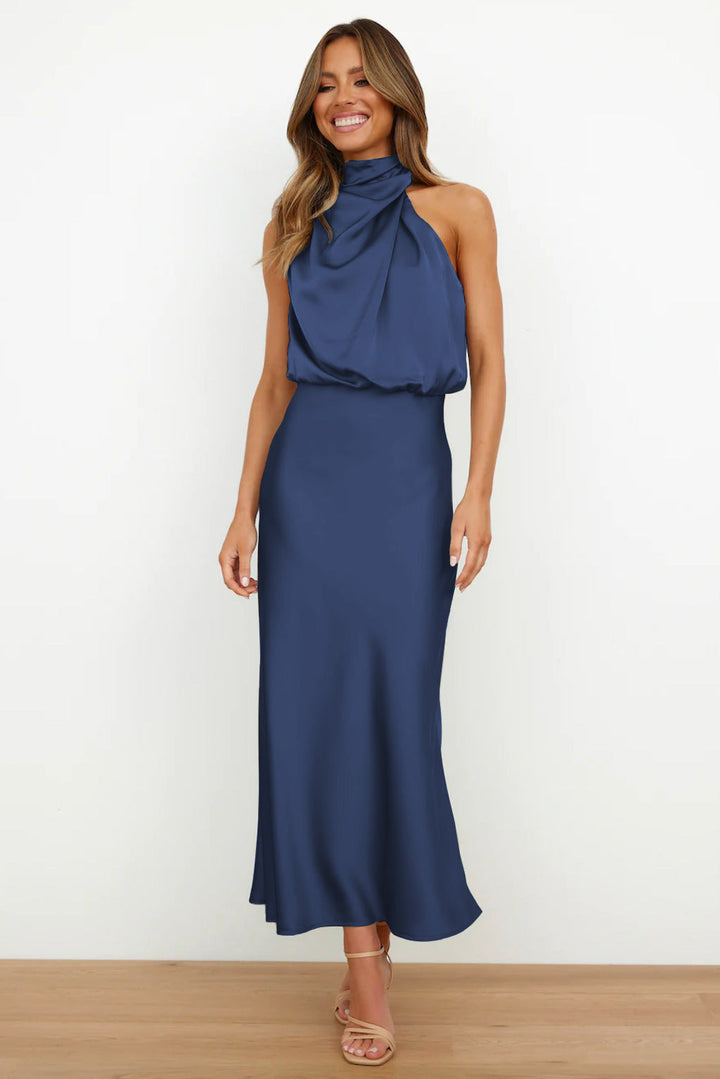 Justyna – Langes Kleid mit Neckholder-Ausschnitt
