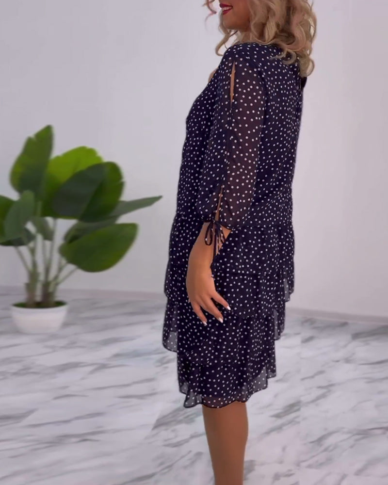 Eralyn – Polka Kleid Mit Stufenrock Und Gebundenen Ärmeln