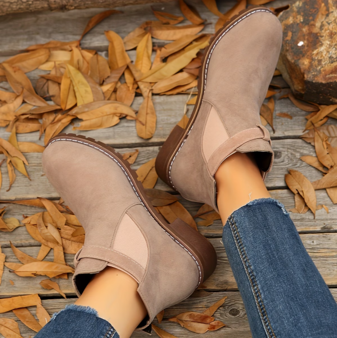 Norya – Stiefeletten Aus Wildleder mit Schnallenriemen