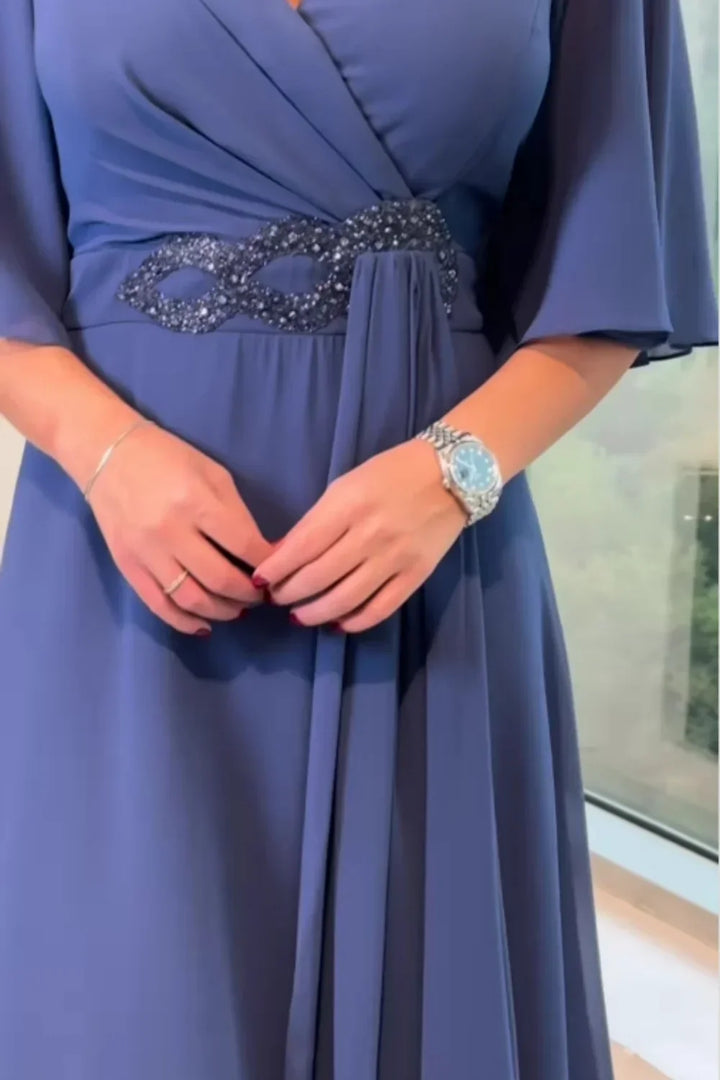 Bhagya - Elegantes langes Chiffon Kleid Mit V-Ausschnitt