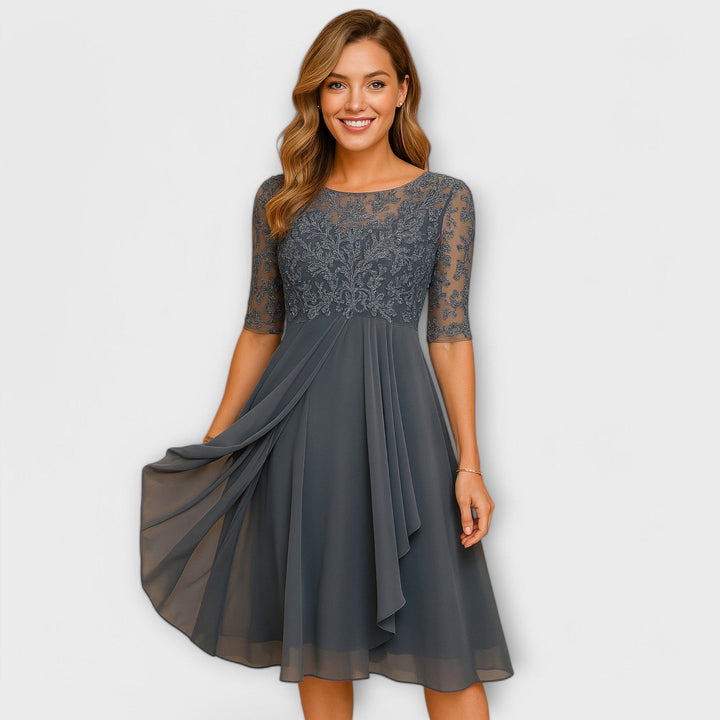 Martyna – Midi Kleid mit Spitzenärmeln