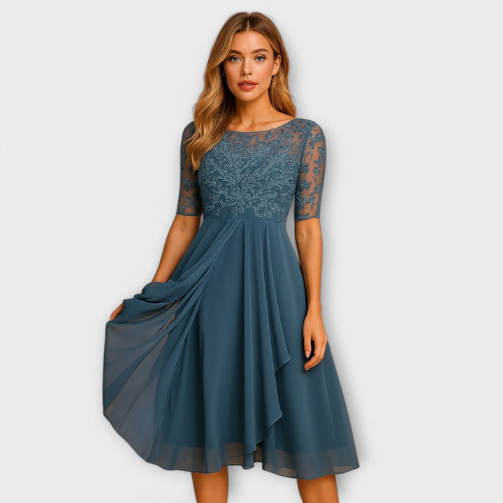 Martyna – Midi Kleid mit Spitzenärmeln
