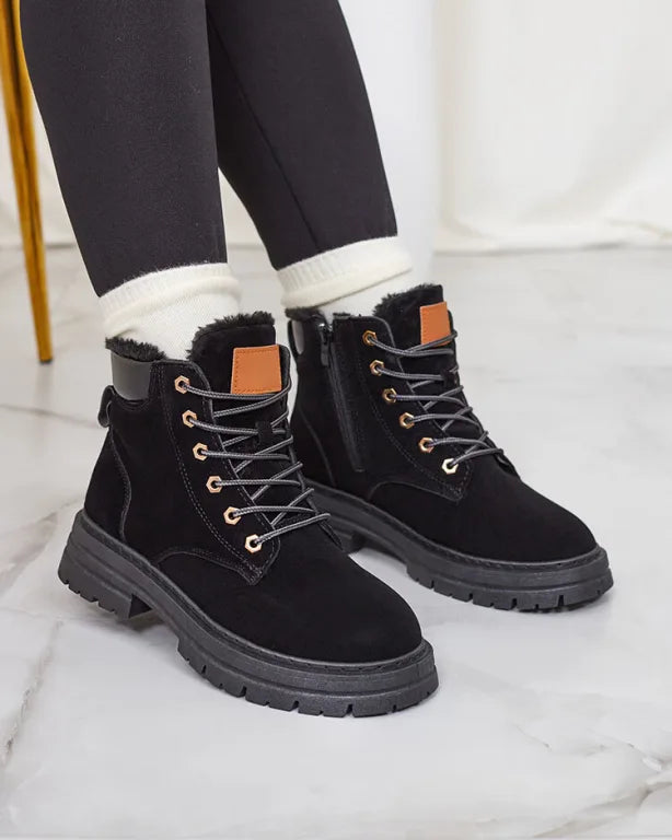 Alosia – Stiefeletten mit Schnürung Und Klobiger Sohle