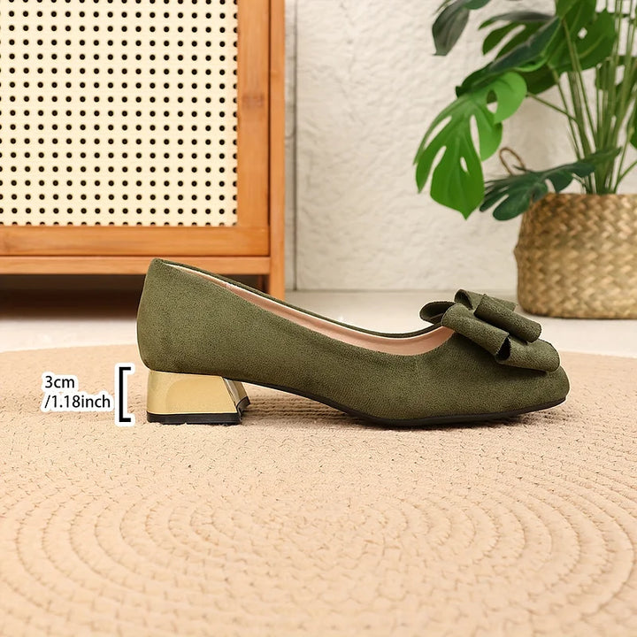 Silvie – Elegante Pumps Mit Schleife Und Niedrigem Blockabsatz