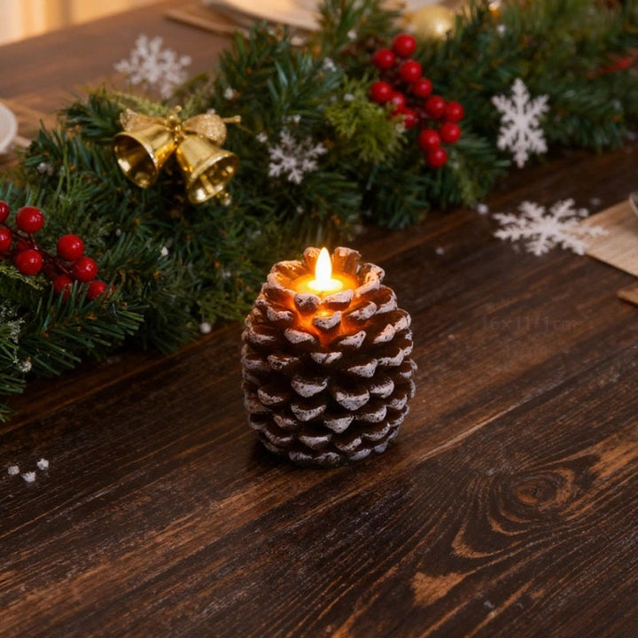ForestFlame – Stimmungsvolle, Flammenlose Kerze in Tannenzapfenform
