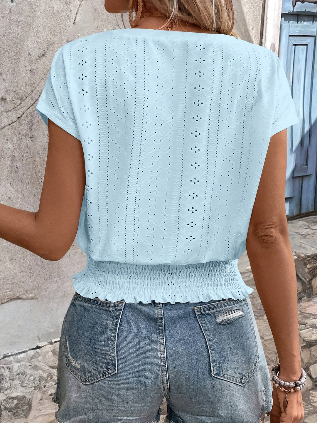 Delores - Elegantes Batwing-T-Shirt Mit V-Ausschnitt