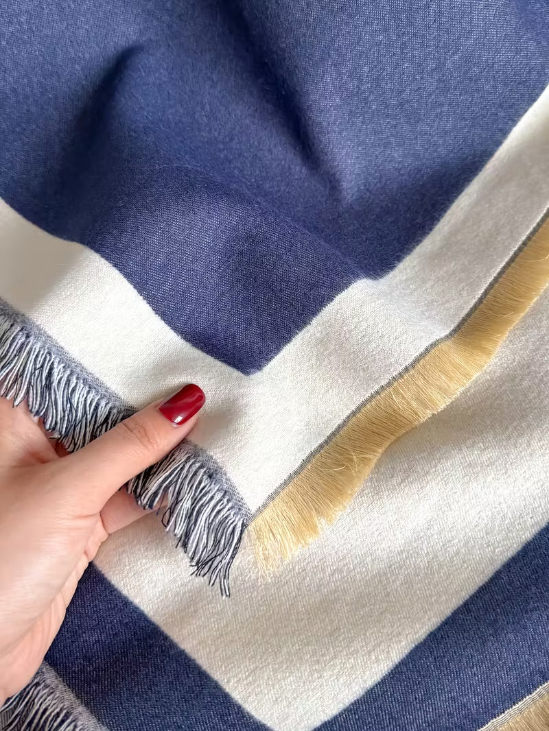 Taisija – Wendbarer Gestreifter Jacquard Schal Aus Kunstkaschmir