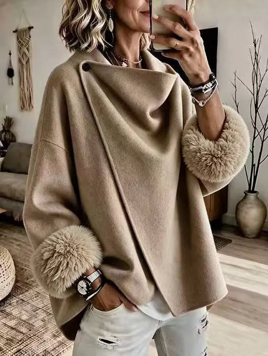 Mikila – Asymmetrische Jacke Aus Wollmischung Mit Kunstfellbesatz