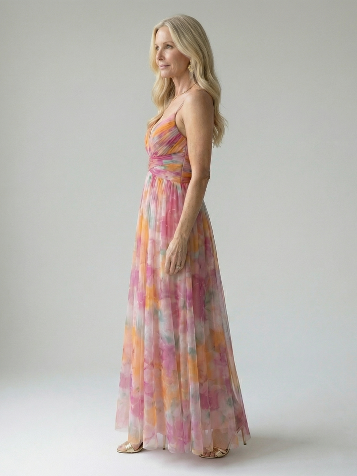 Xeenia – Stilvolles Chiffon-Maxikleid Mit Ausschnitte