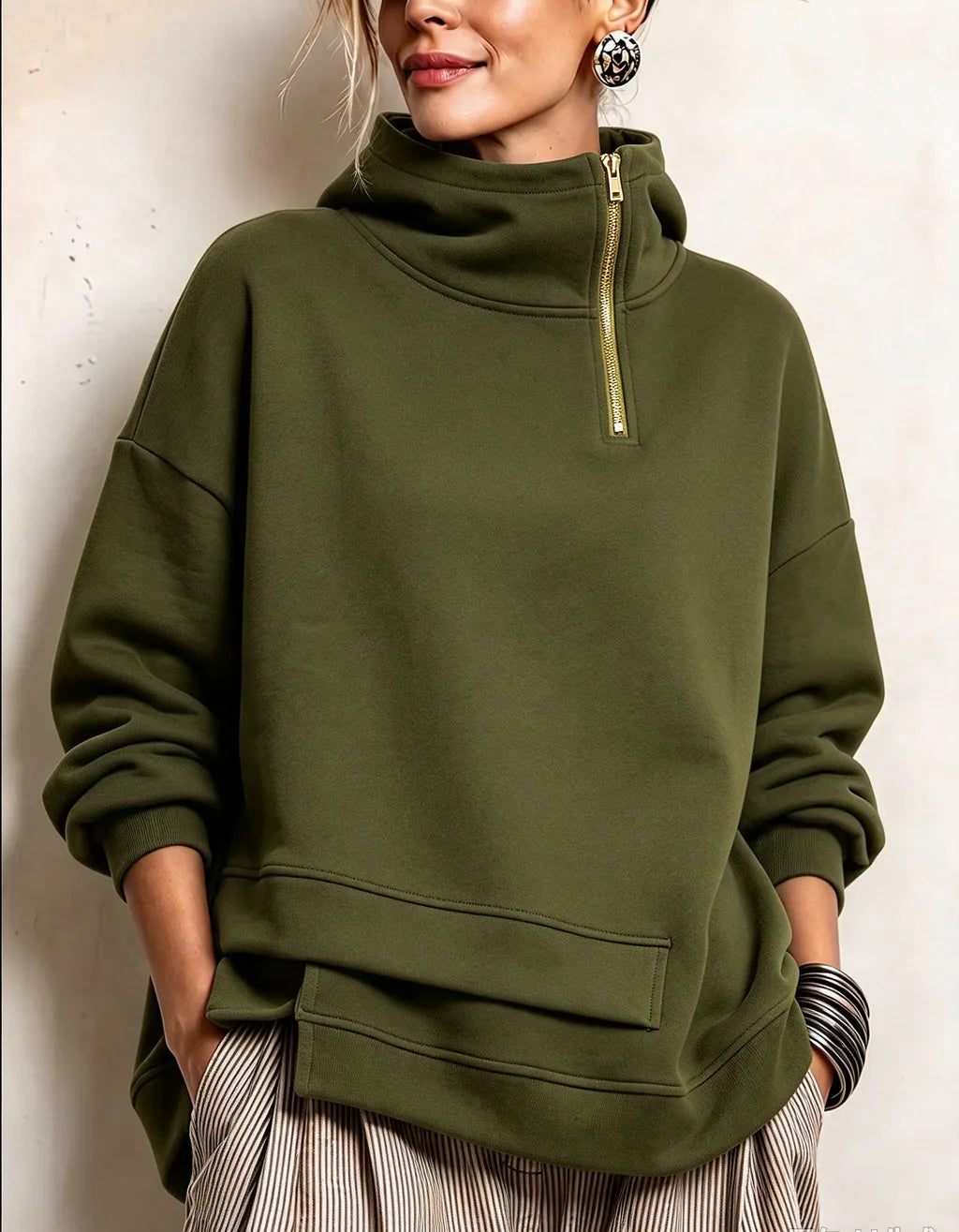 Lyona – Modernes, Asymmetrisches Sweatshirt Mit Hohem Kragen