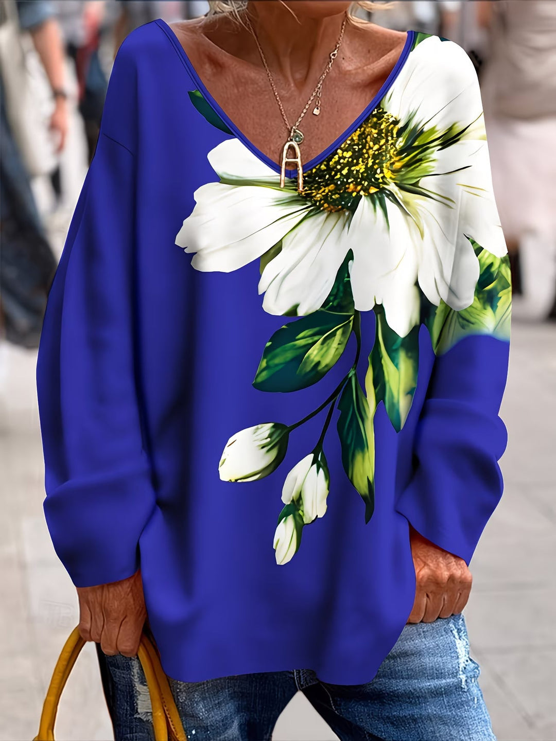 Daphna – Übergroß T-Hemd mit Blumen Drucken