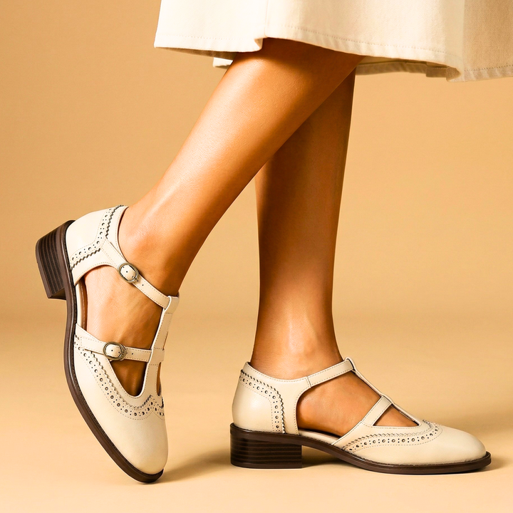 Anieka – Mary Jane Schuhe mit T-Riemen Und Brogue Muster