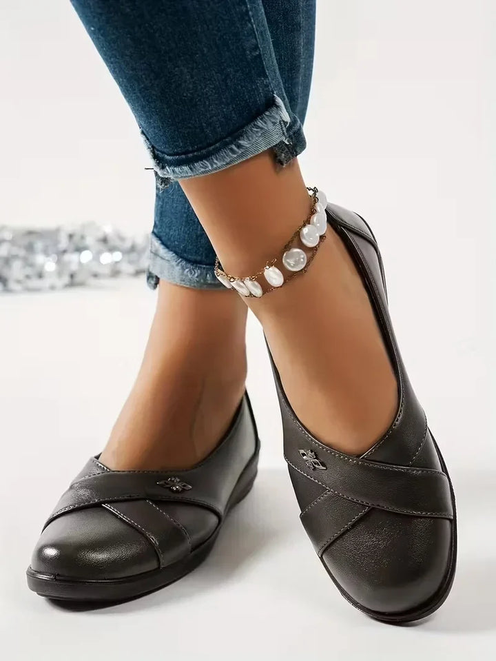 Kinerah - Orthopädische Leder Schuhe Mit Metallemblem