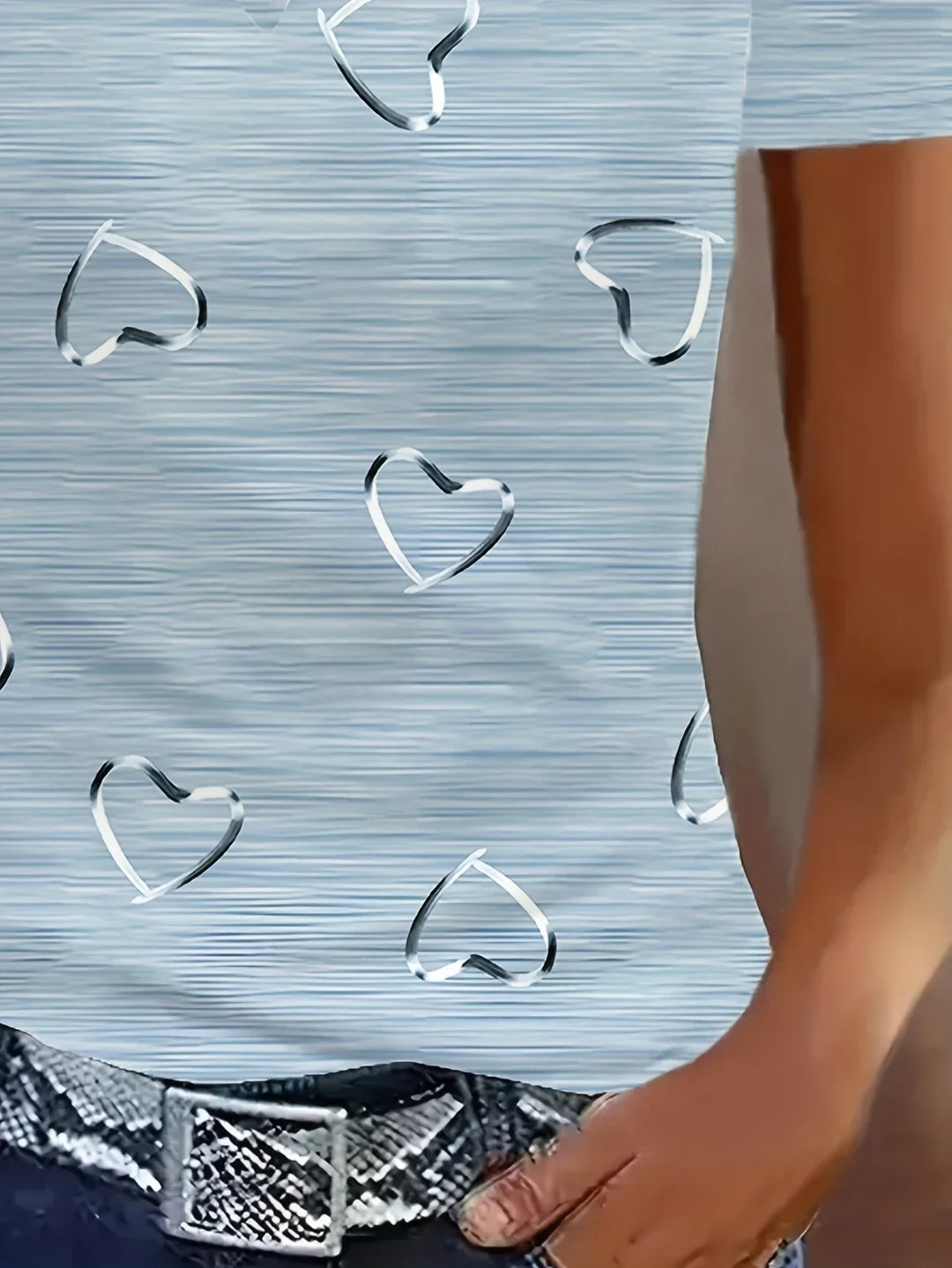 Emlyn – Modisches Oberteil Mit V-Ausschnitt Und Herz Drucken