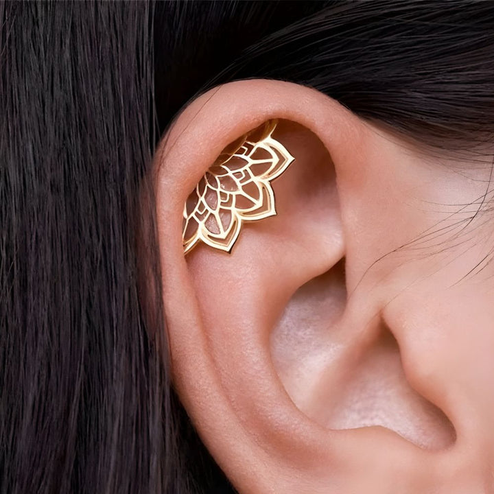 Mieko – Mandala Helix Ohrring