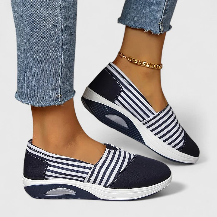 Onora - Gestreifte Slipper