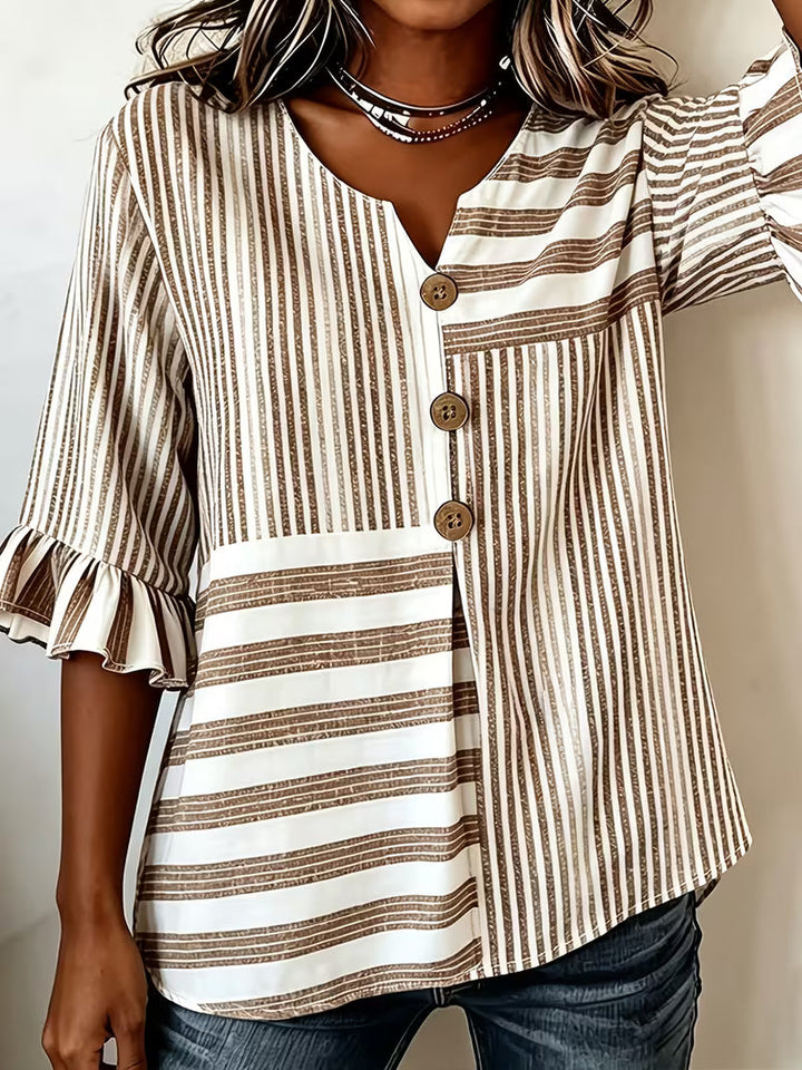 Avyra – Gestreiftes Patchwork-Oberteil mit Rüschenärmeln und Knöpfen