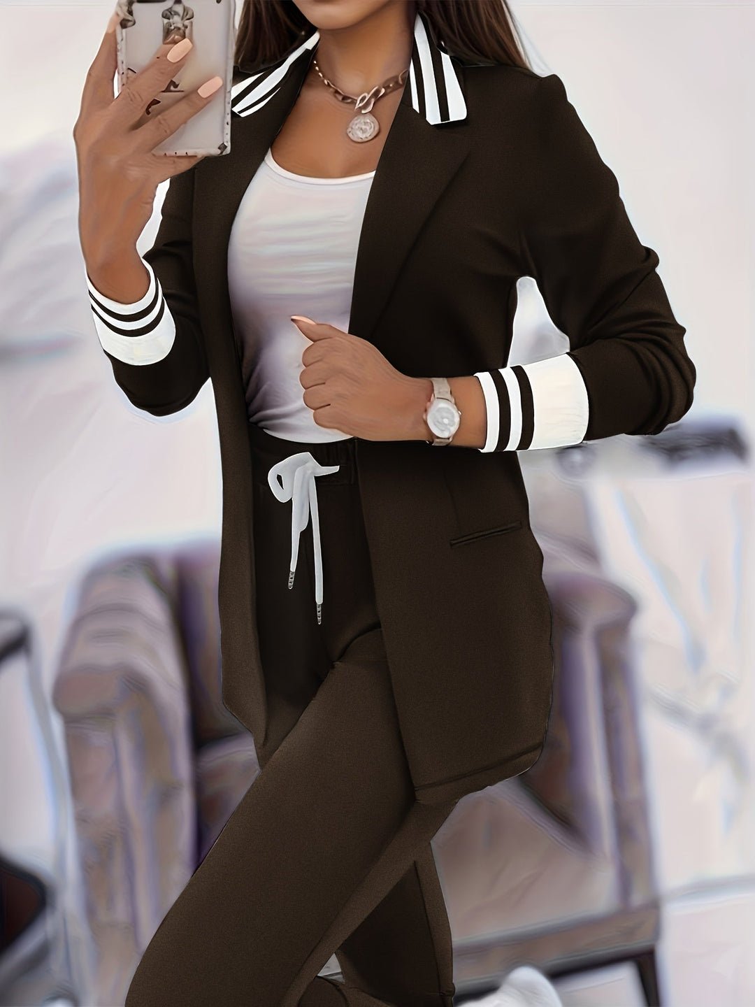 Ingelore - Modischer Gestreifter Zweiteiler Im Satz