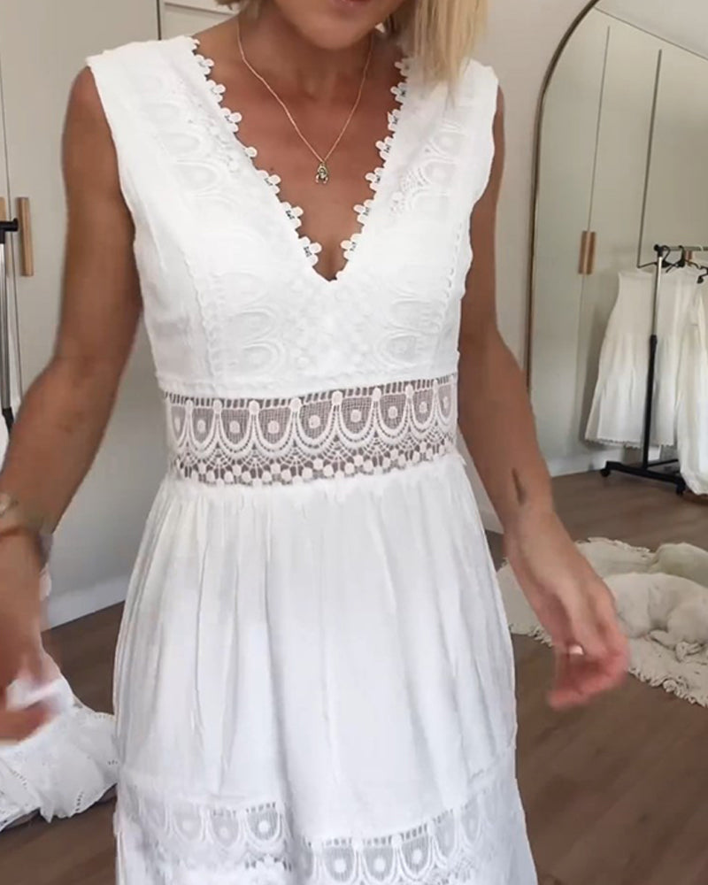 Papakosta – Elegantes ärmelloses Spitzen Kleid