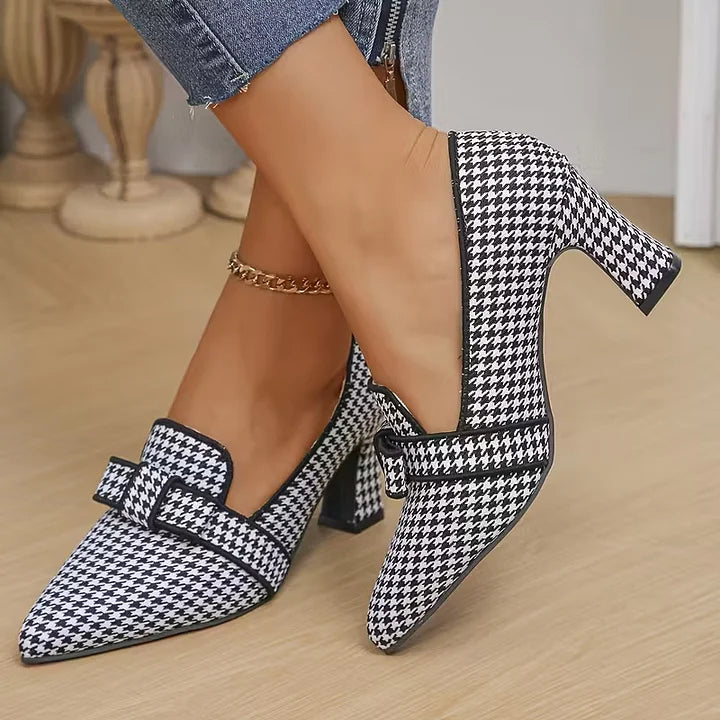 Ayelitah – Schuhe Mit Spitzer Zehenpartie Und Rutschfester Sohle
