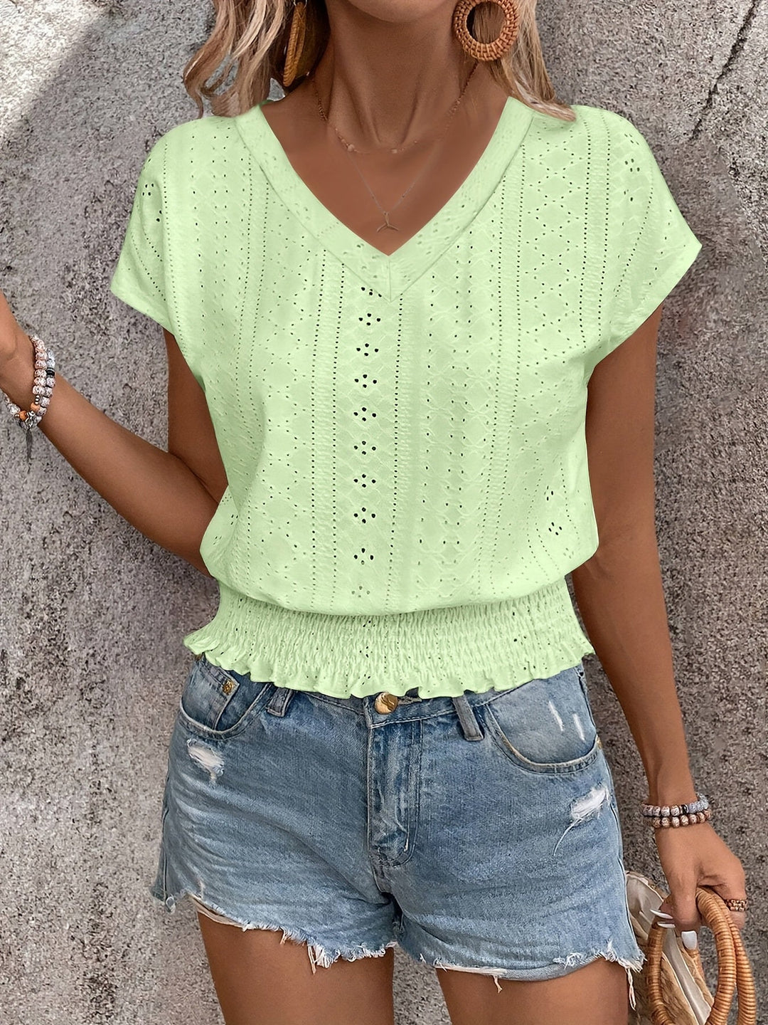 Delores - Elegantes Batwing-T-Shirt Mit V-Ausschnitt