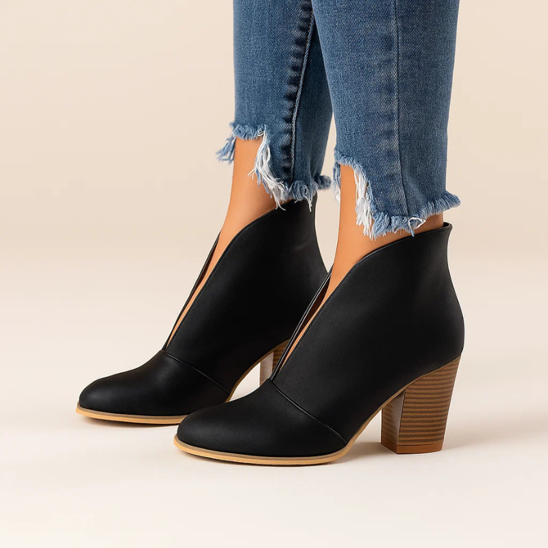 Phyllis – Stiefeletten Mit V-Ausschnitt