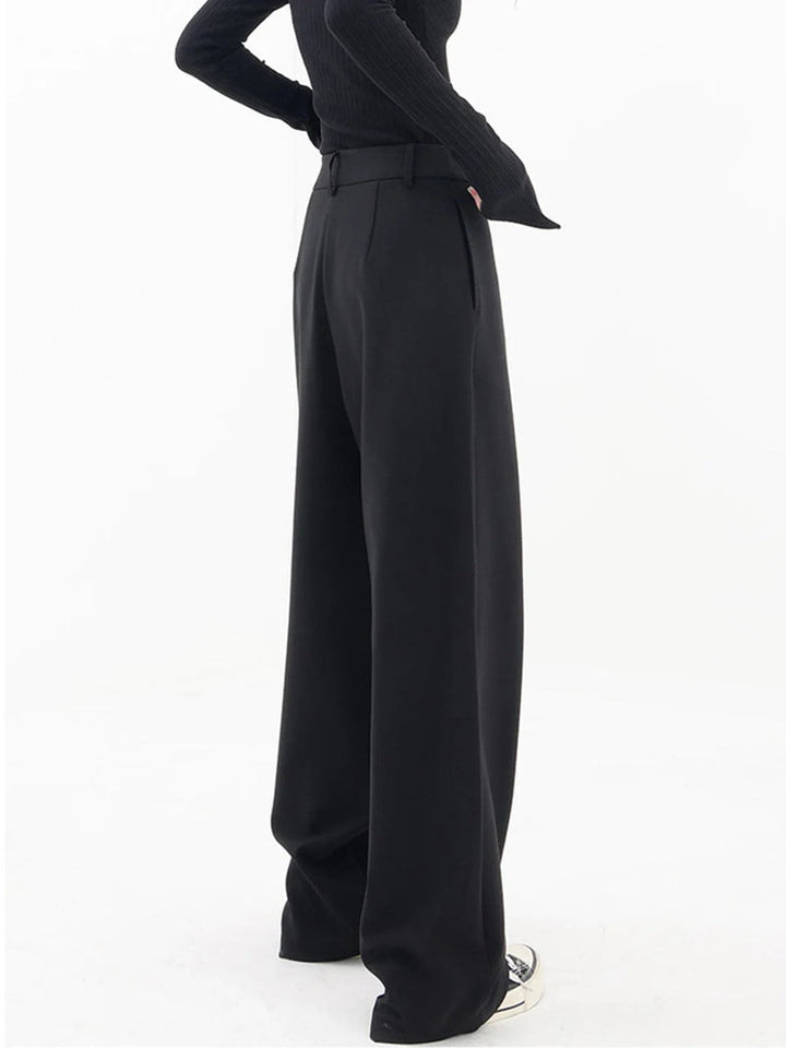Nela – Hoch Taillierte Hose Mit Asymmetrischem Schnitt