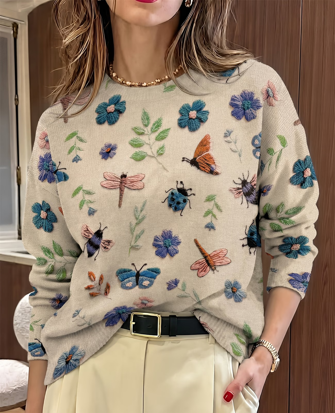 Lesa – Pullover Mit Blumen- Und Insektenmuster
