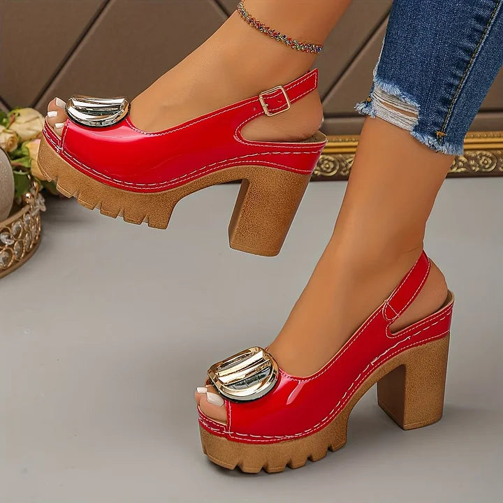 Megyn – Pumps Mit Vintage-Metallschnalle