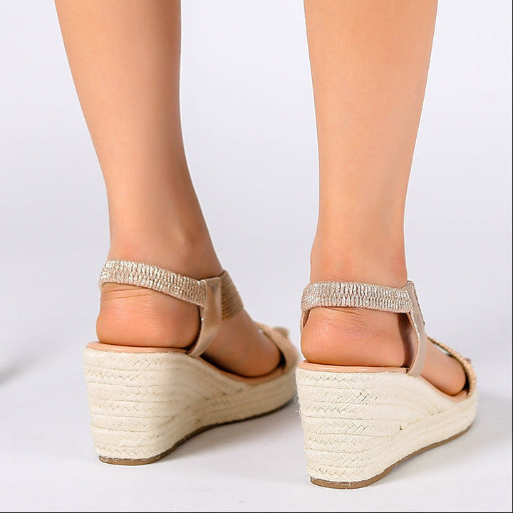 Niyar – Espadrilles Sandalen mit Keilabsatz und gewebtem Fersenriemen