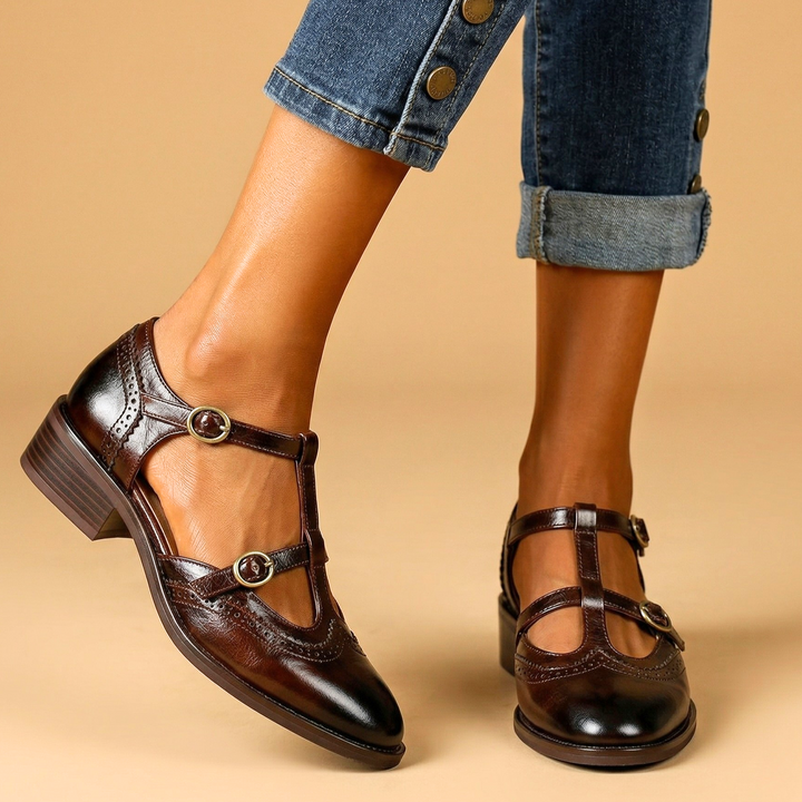 Anieka – Mary Jane Schuhe mit T-Riemen Und Brogue Muster