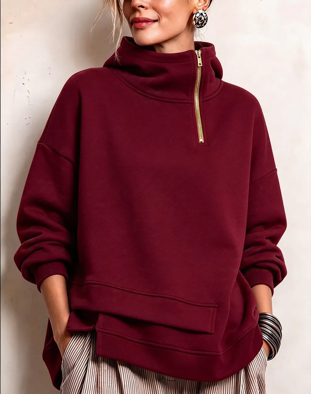 Lyona – Modernes, Asymmetrisches Sweatshirt Mit Hohem Kragen