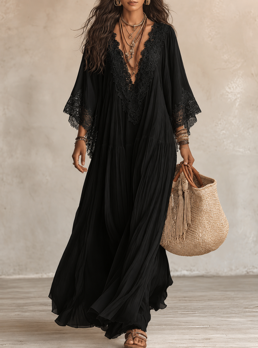 Ainura - Langes Kleid Aus Elfenbeinfarbenem Chiffon Und Spitze