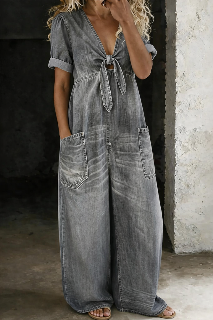 Zeta - Jumpsuit Mit V-ausschnitt Und Kurzen Ärmeln