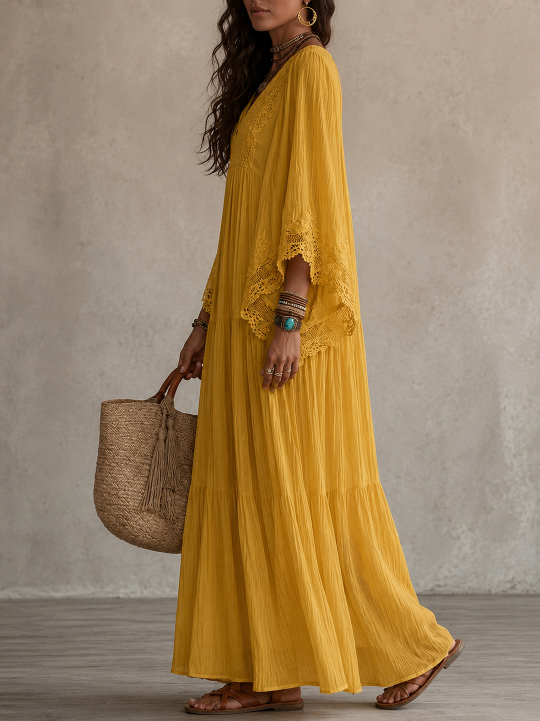 Ainura - Langes Kleid Aus Elfenbeinfarbenem Chiffon Und Spitze