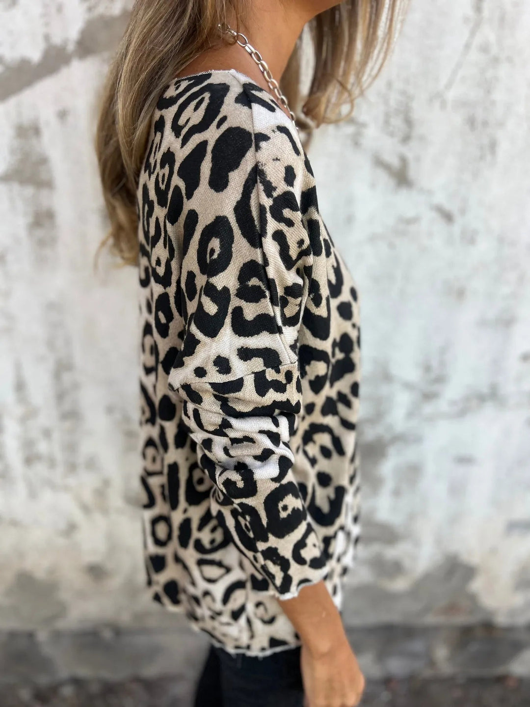 Swantje – Bluse Mit Rundhalsausschnitt Und Leopardenmuster |1+1 Gratis