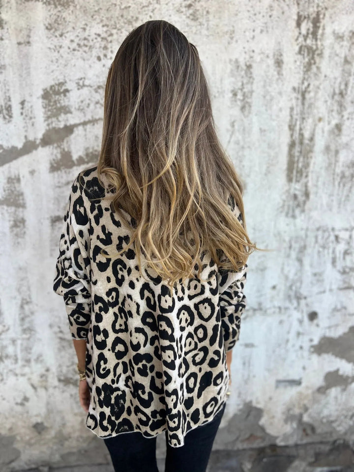 Swantje – Bluse Mit Rundhalsausschnitt Und Leopardenmuster |1+1 Gratis