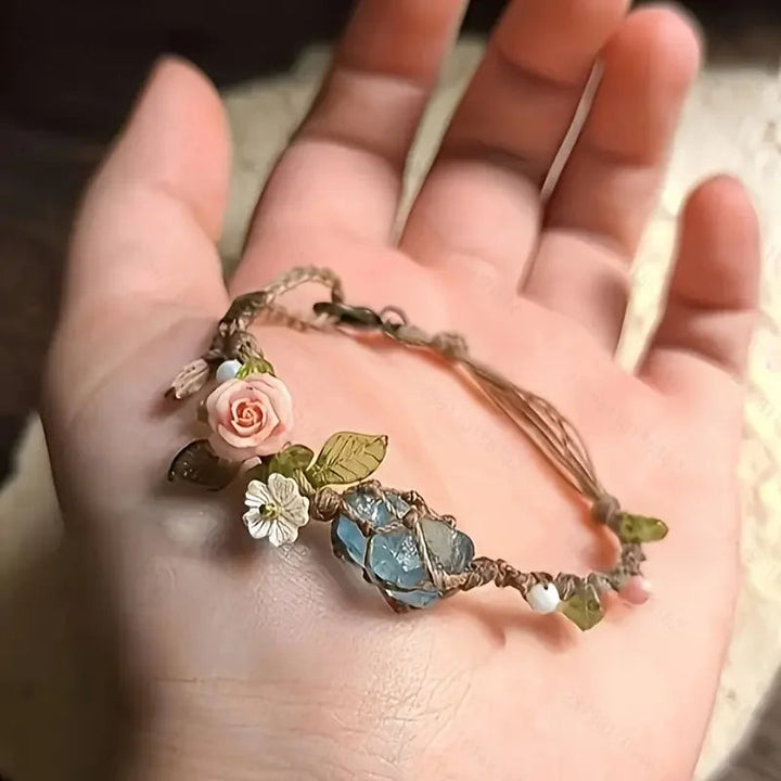 Yohana – Elegantes Armband mit Blumenmagie