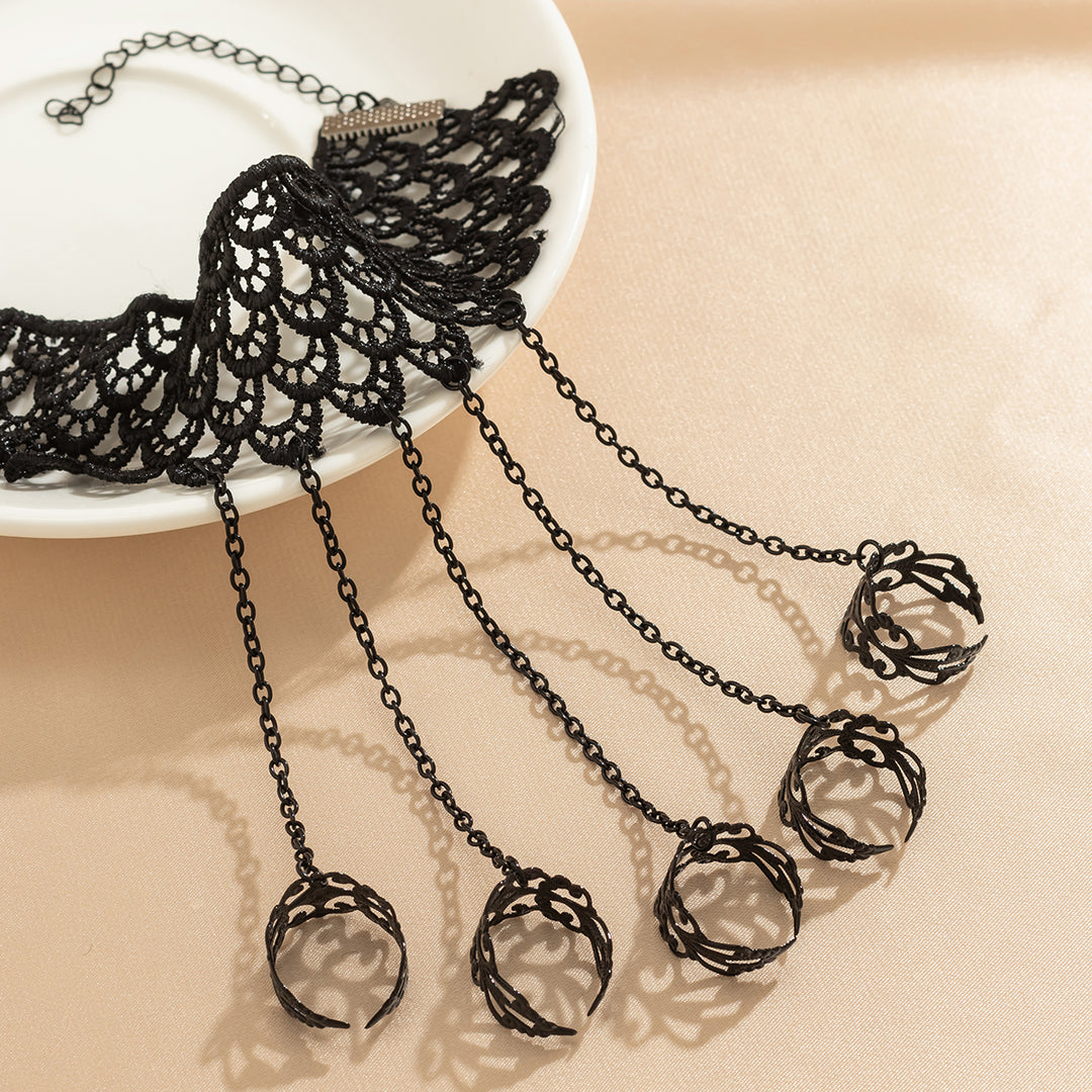 Sollina – Armband Mit Ringen Und Kettengliedern im Spitzen-Finger-Handgelenk-Stil