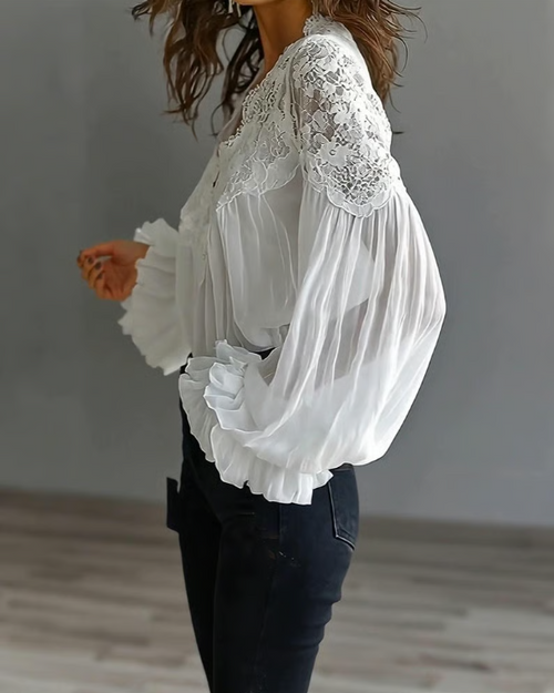 Katija – Bluse Mit Blumen-Spitze Und Glockenärmeln