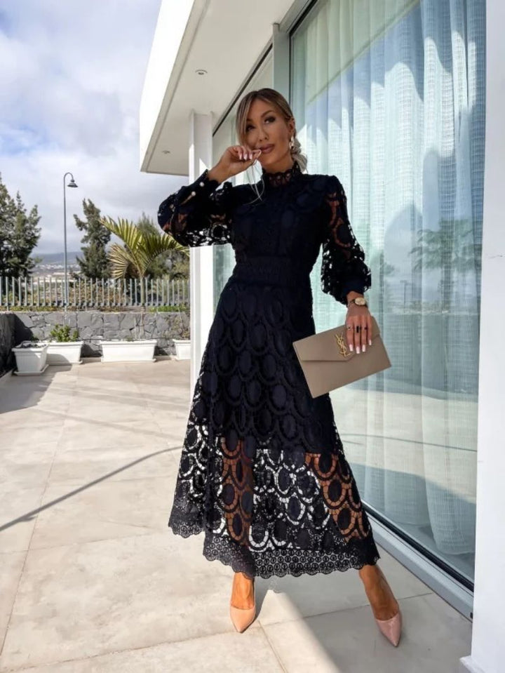 Larena – Modisches Midi-Spitzen Kleid