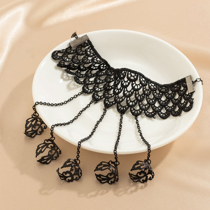 Sollina – Armband Mit Ringen Und Kettengliedern im Spitzen-Finger-Handgelenk-Stil