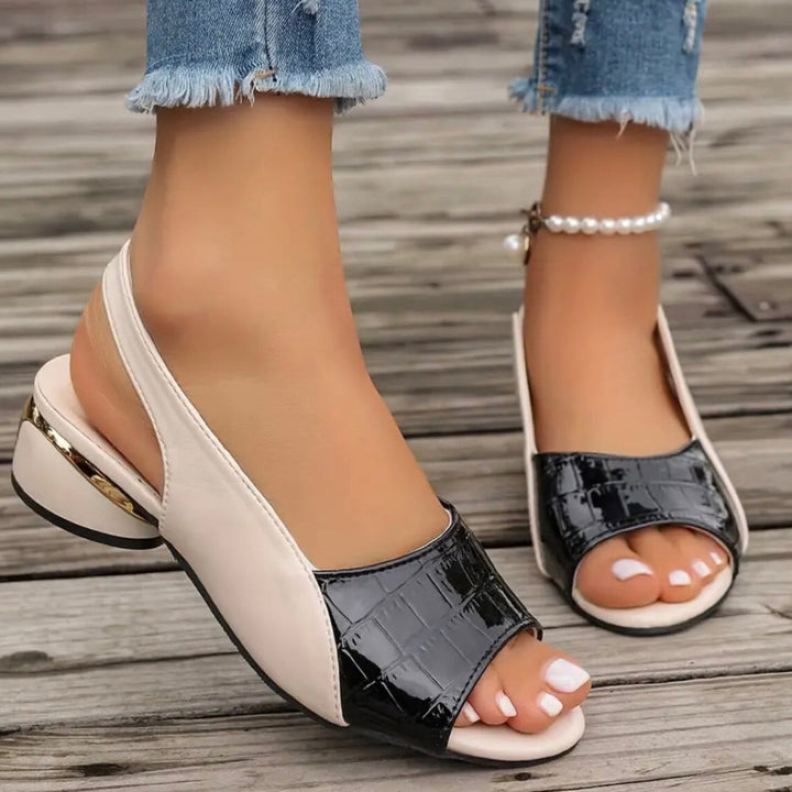 Lariss – Sandalen Mit Offener Spitze Und Fersenriemen