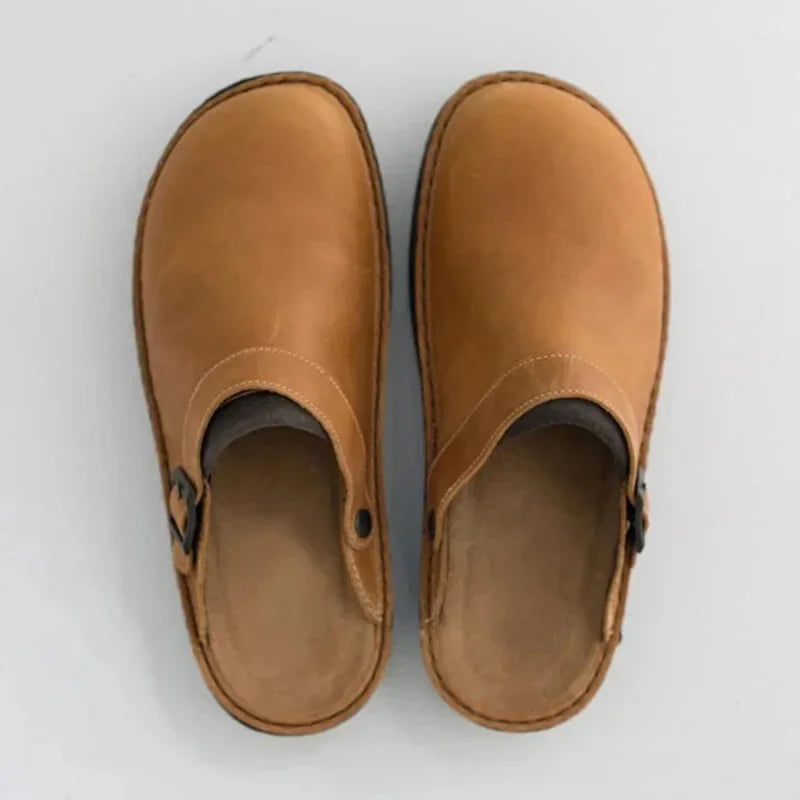Moniya – Bequeme Clogs Mit Seitlichem Schnallenriemen